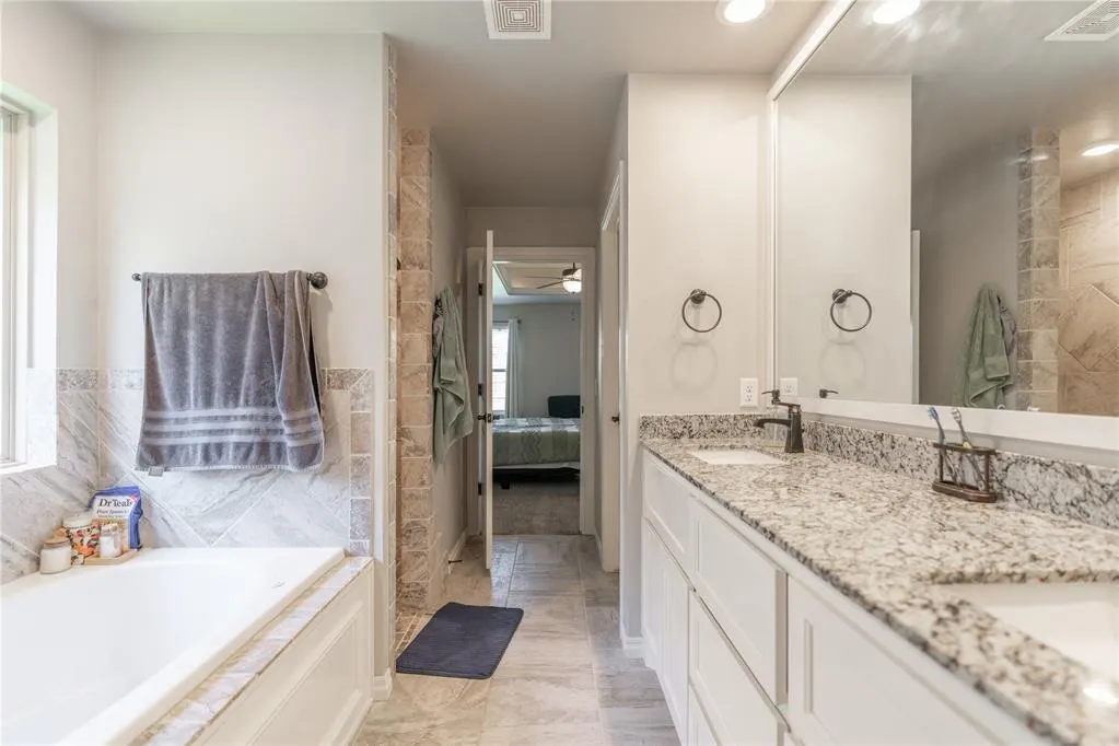Photo 24 — 701 Patrick Way, Yukon, OK 73099
