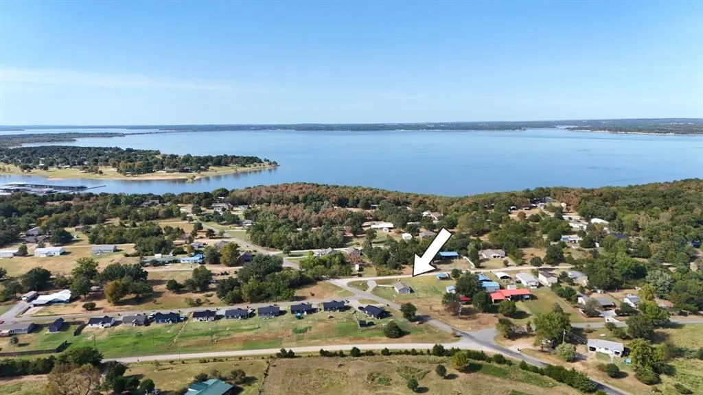 Photo 2 — 805 Comanche Drive, Eufaula, OK 74432