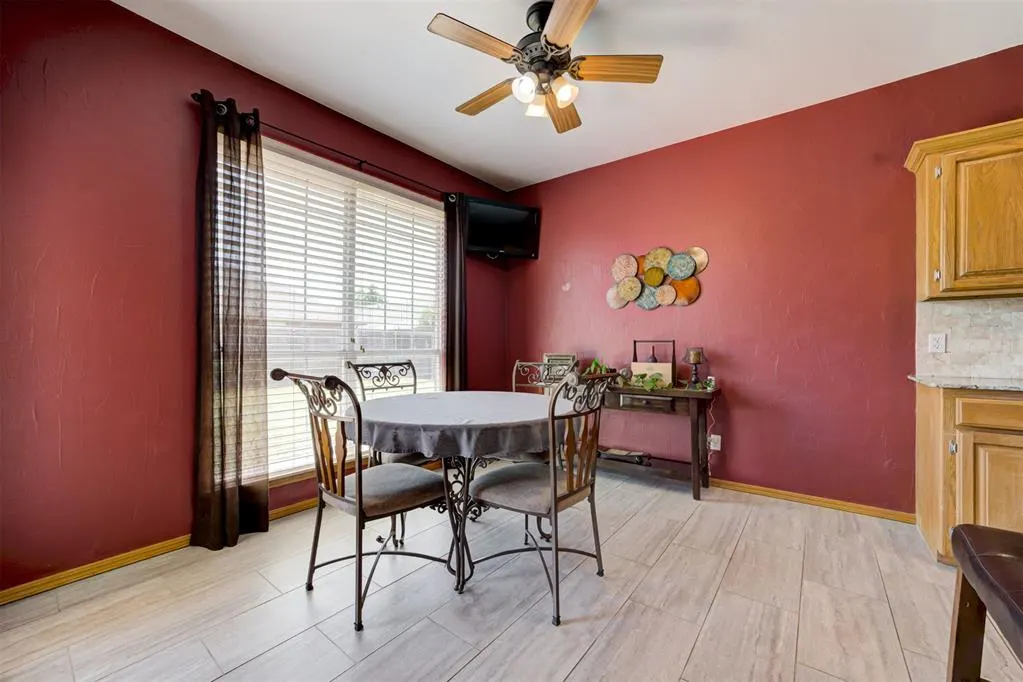 Photo 9 — 1112 Copperfield Drive, Edmond, OK 73003