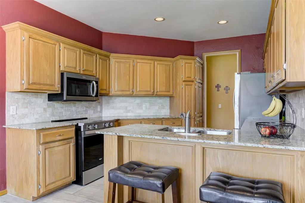 Photo 10 — 1112 Copperfield Drive, Edmond, OK 73003
