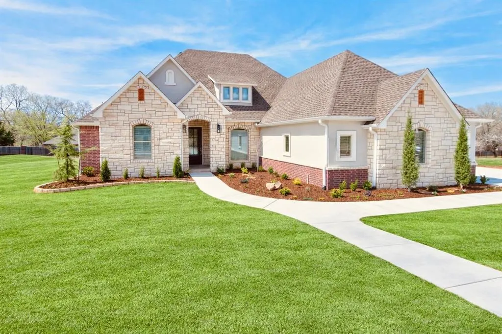 Front exterior — 2915 Ridgecrest Drive, Purcell, OK 73080