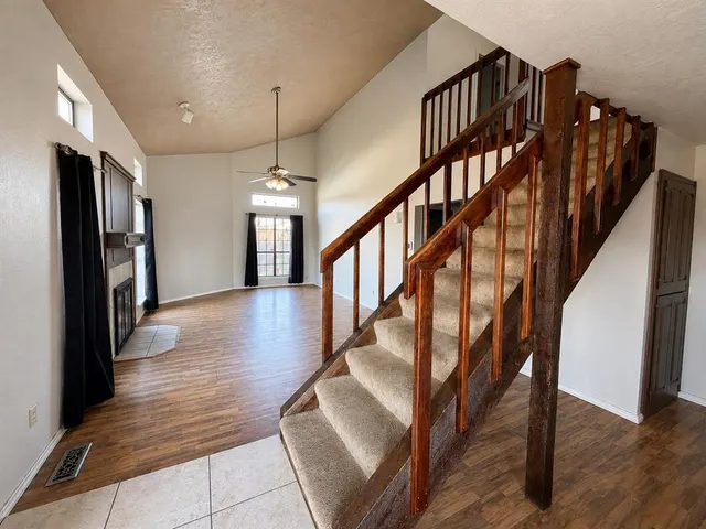 Photo 2 — 526 Clover Road, Oklahoma City, OK 73160