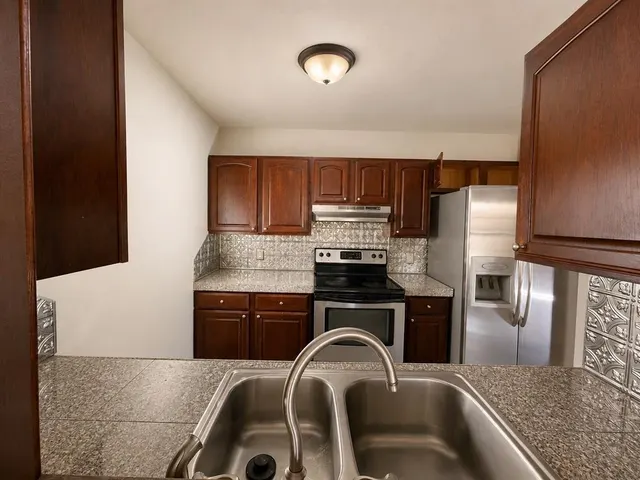 Photo 5 — 526 Clover Road, Oklahoma City, OK 73160