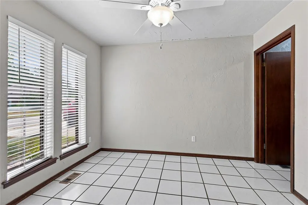 Photo 12 — 5212 Eden Drive, Oklahoma City, OK 73135