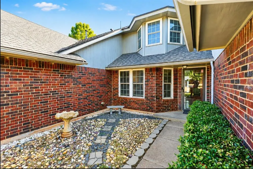 Photo 4 — 1017 Blue Ridge Drive, Edmond, OK 73003