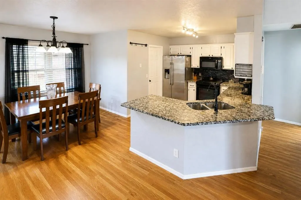 Photo 13 — 1017 Blue Ridge Drive, Edmond, OK 73003