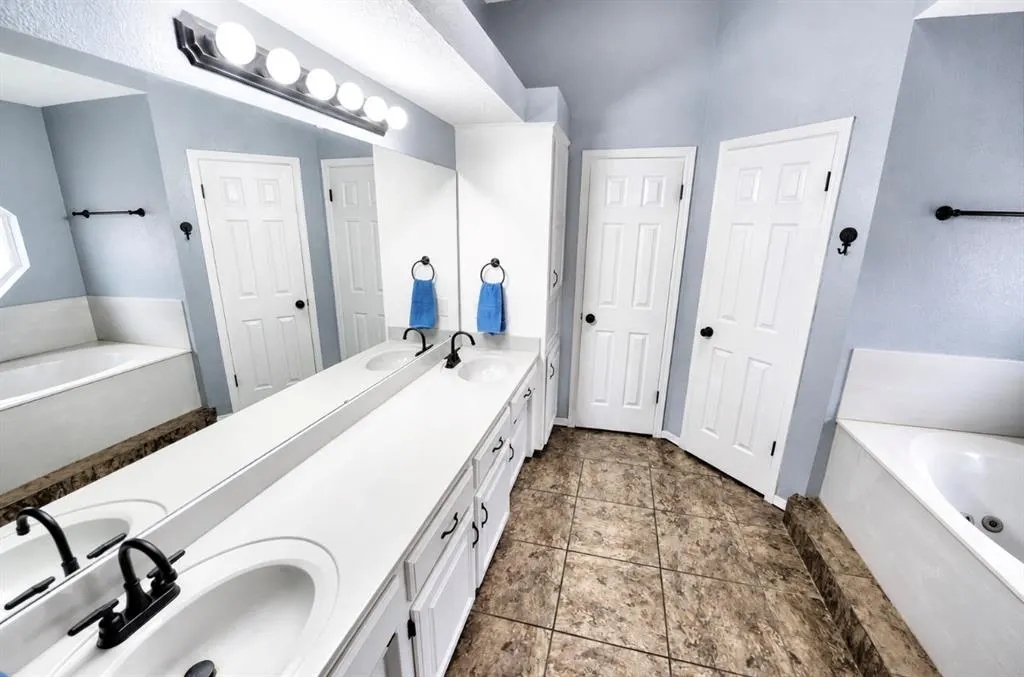 Photo 18 — 1017 Blue Ridge Drive, Edmond, OK 73003