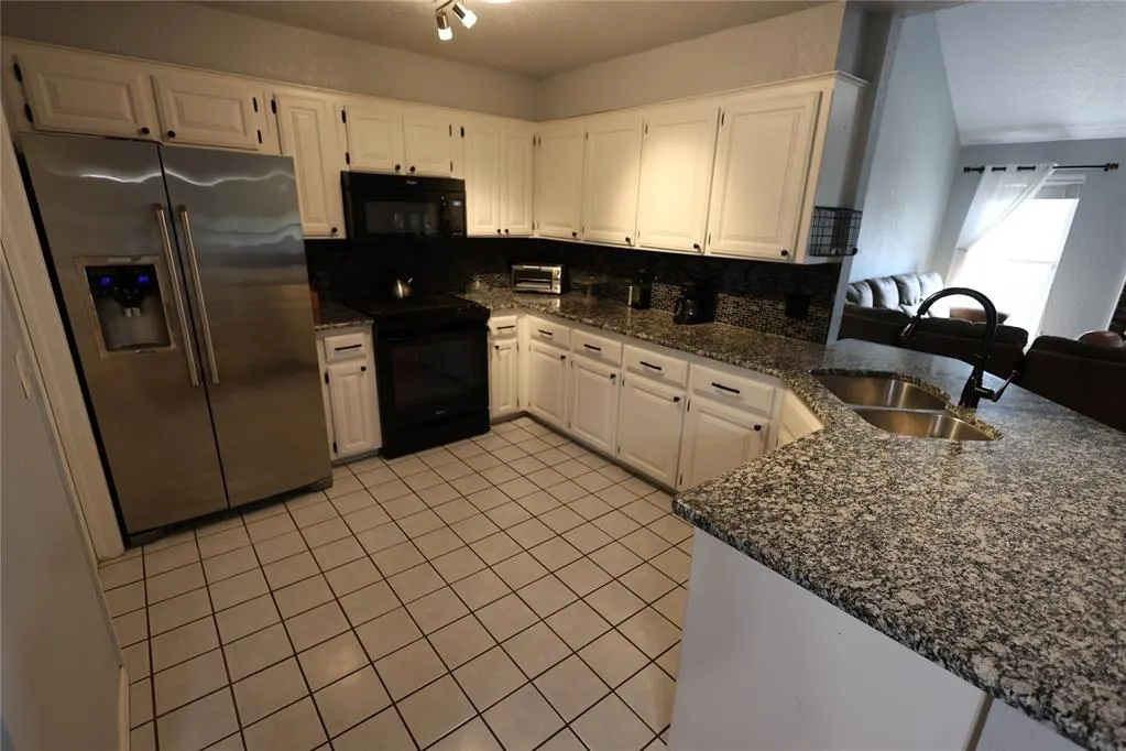 Photo 9 — 1017 Blue Ridge Drive, Edmond, OK 73003