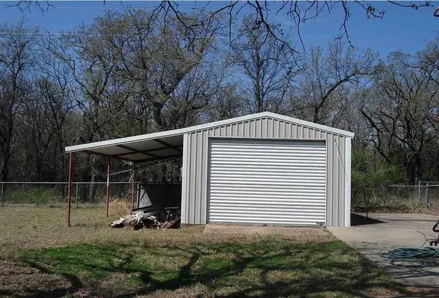 Photo 3 — 7033 N Lake Front Road, Marlow, OK 73055