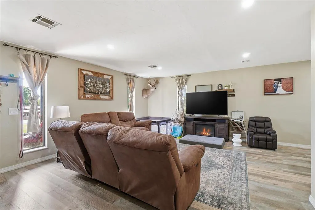 Photo 8 — 1206 N Market Street, Cordell, OK 73632