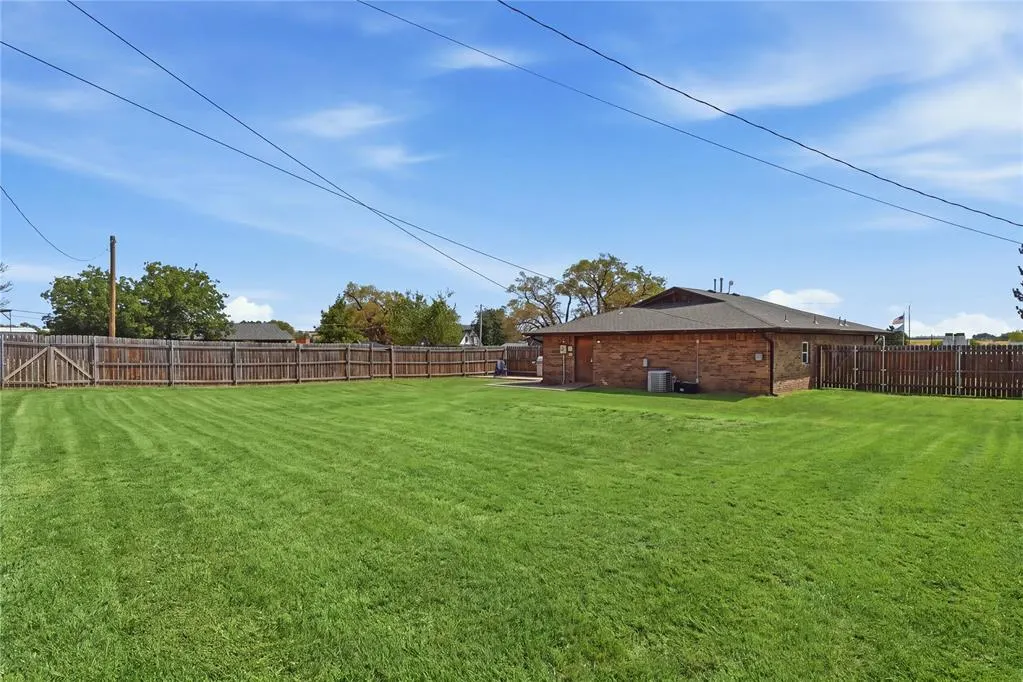 Photo 35 — 1206 N Market Street, Cordell, OK 73632