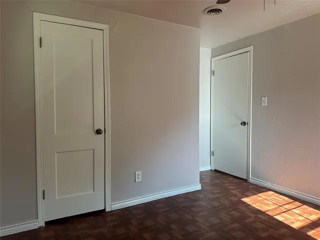 Photo 6 — 2625 SW 43rd Street, Oklahoma City, OK 73119