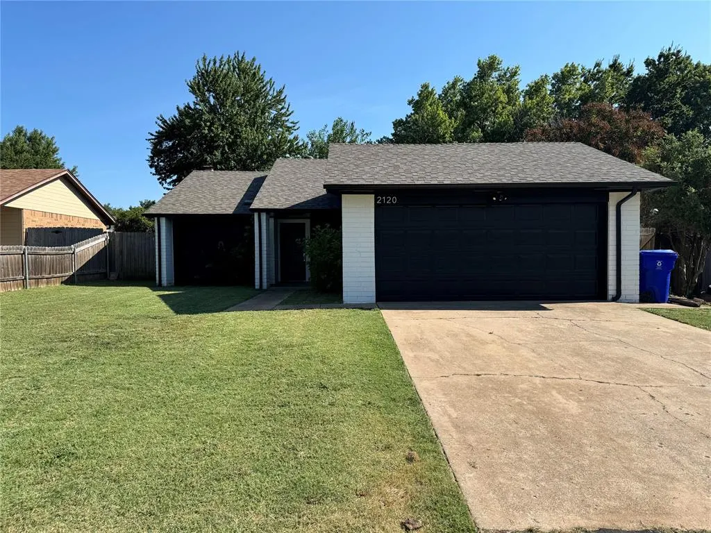 Front exterior — 2120 Bois De Arc Circle, Norman, OK 73071