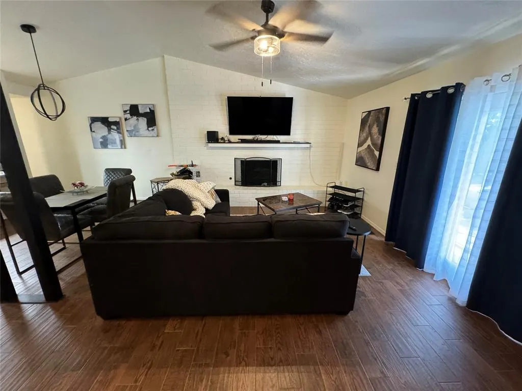 Photo 6 — 2120 Bois De Arc Circle, Norman, OK 73071