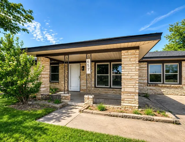 Photo 2 — 657 E Frolich Drive, Midwest City, OK 73110