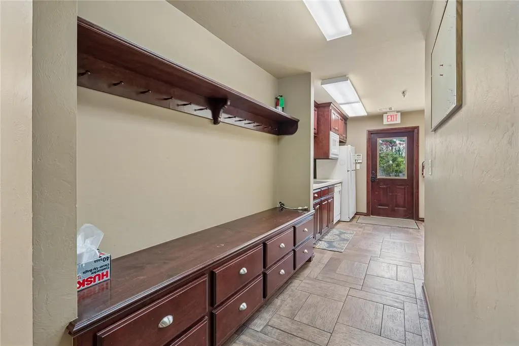 Photo 13 — 2933 S Bryant Avenue, Edmond, OK 73013