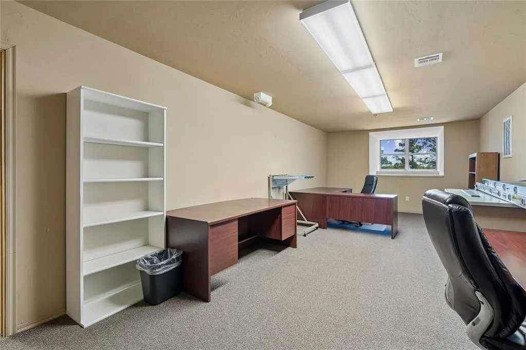 Photo 32 — 2933 S Bryant Avenue, Edmond, OK 73013