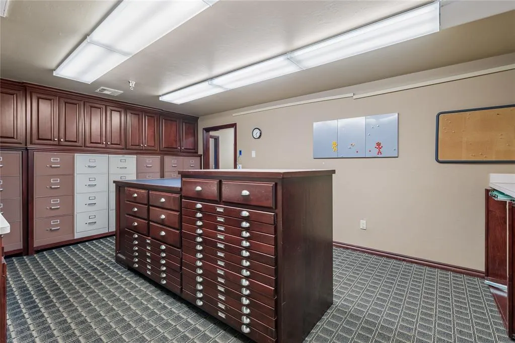 Photo 35 — 2933 S Bryant Avenue, Edmond, OK 73013