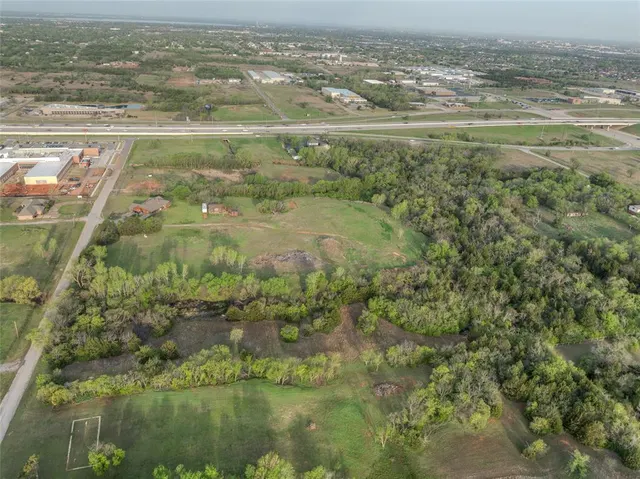 Photo 4 — 1 NE 102nd Street, Oklahoma City, OK 73114