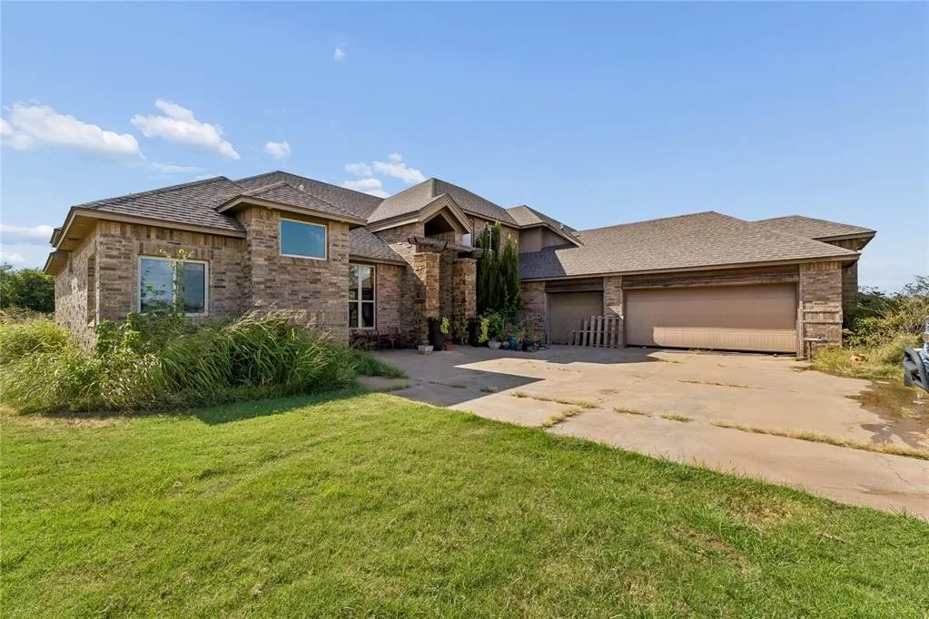 Photo 2 — 20897 Highlander Ridge Drive, Edmond, OK 73012