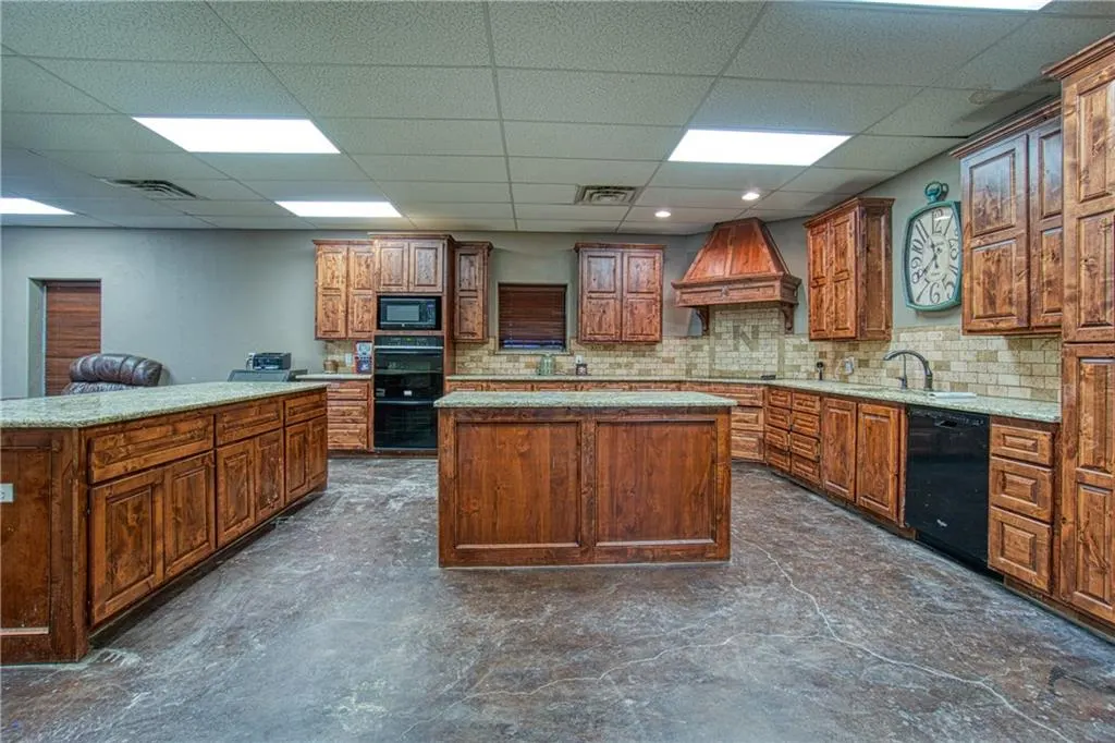 Photo 8 — 12020 OK-30 Highway, Erick, OK 73645