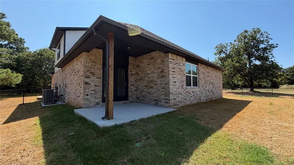 Photo 3 — 16409 April Drive, Newalla, OK 74857