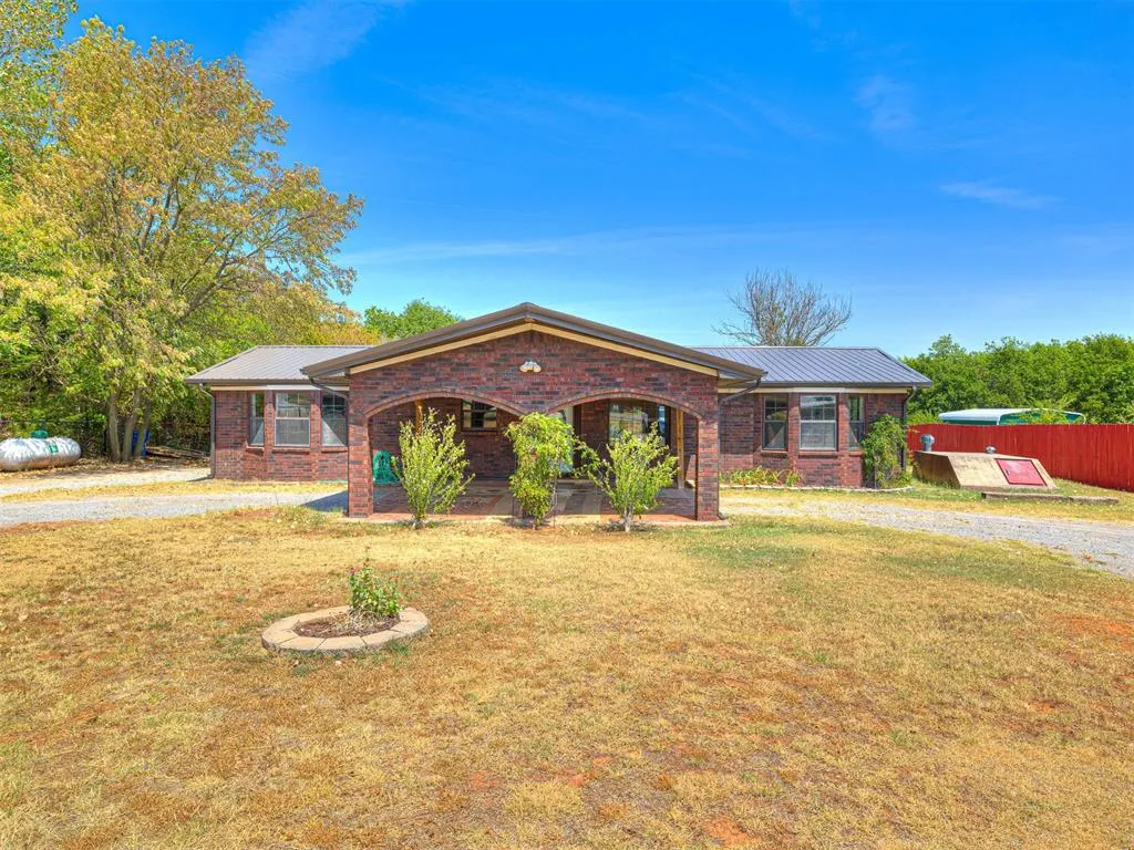 Photo 2 — 245 E Riddle Road, Chickasha, OK 73018