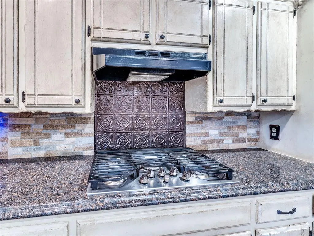 Photo 6 — 245 E Riddle Road, Chickasha, OK 73018