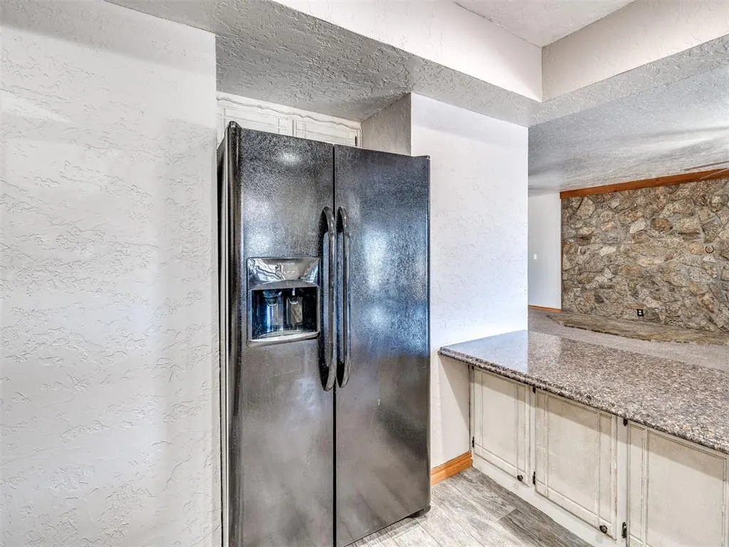 Photo 8 — 245 E Riddle Road, Chickasha, OK 73018