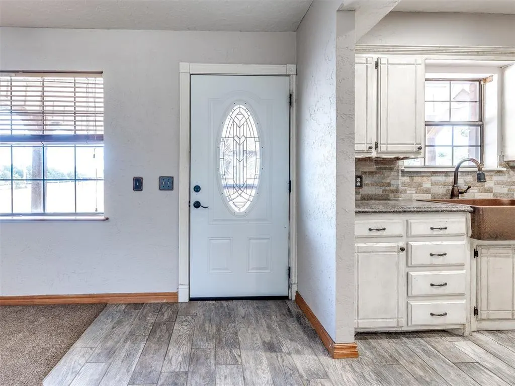 Photo 11 — 245 E Riddle Road, Chickasha, OK 73018