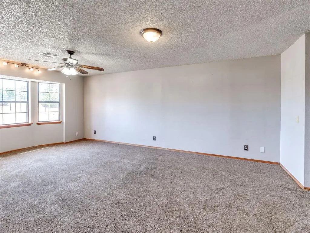 Photo 15 — 245 E Riddle Road, Chickasha, OK 73018