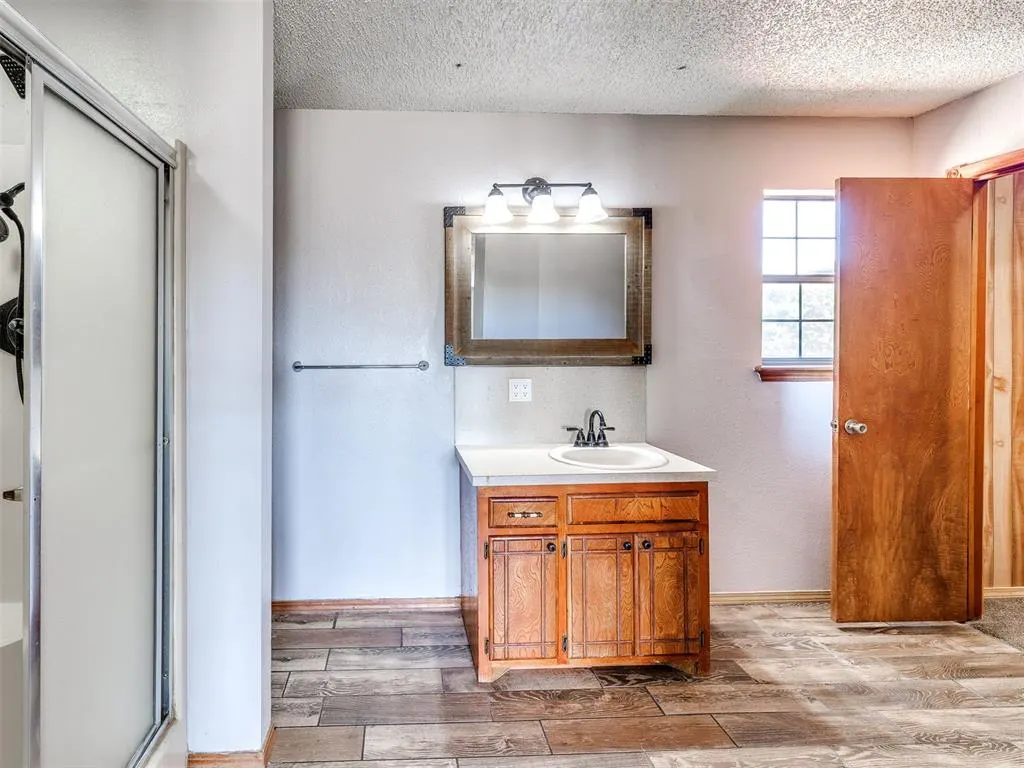 Photo 19 — 245 E Riddle Road, Chickasha, OK 73018