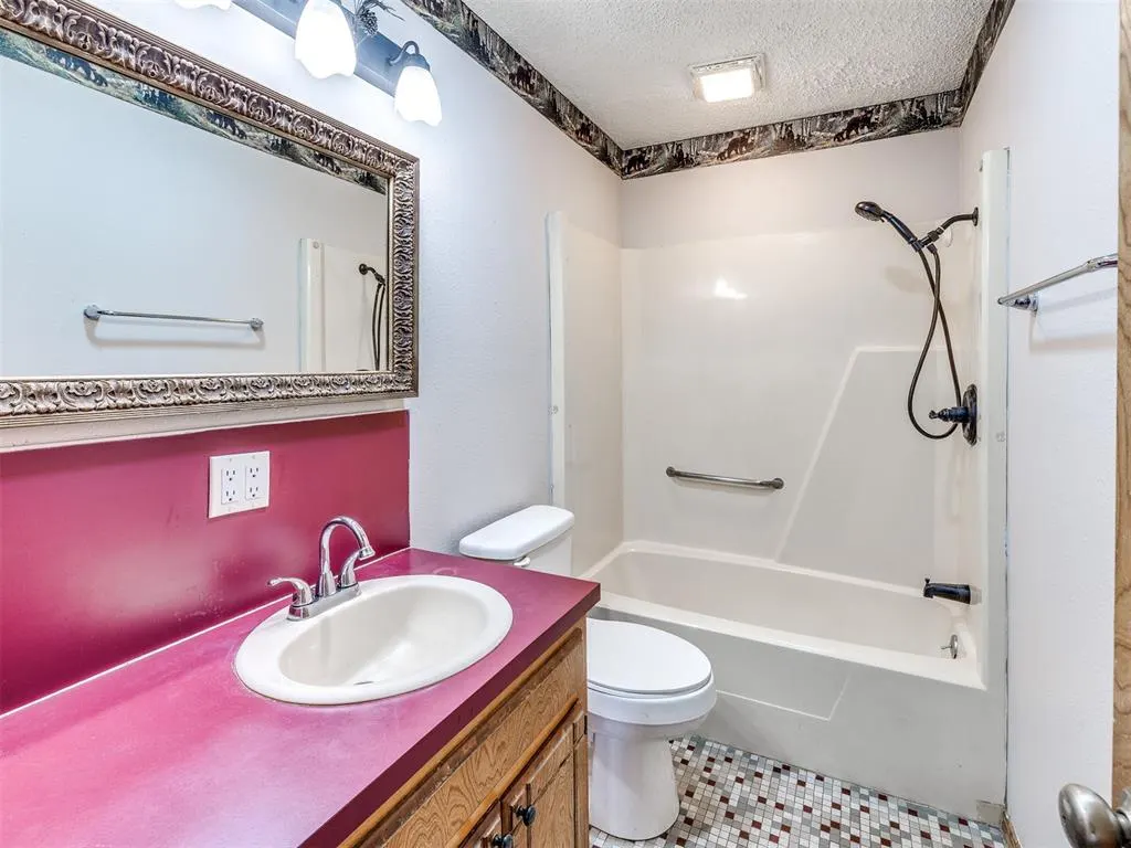 Photo 27 — 245 E Riddle Road, Chickasha, OK 73018