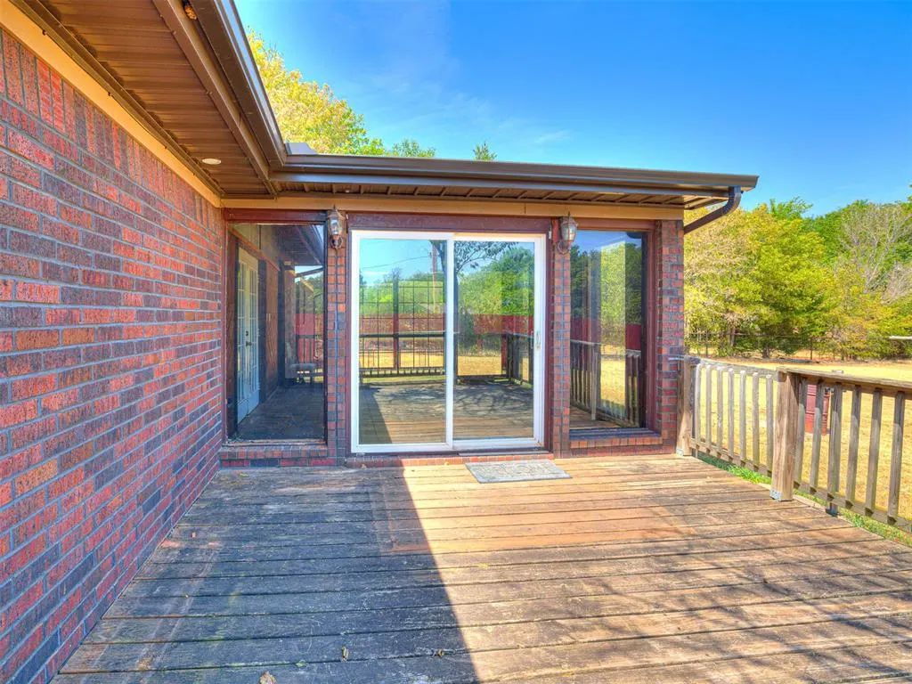 Photo 32 — 245 E Riddle Road, Chickasha, OK 73018