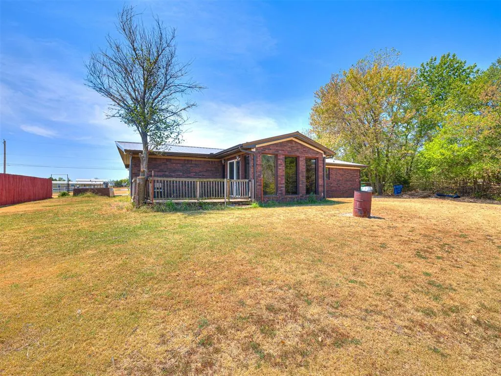 Photo 34 — 245 E Riddle Road, Chickasha, OK 73018