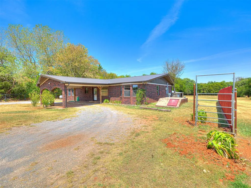 Photo 38 — 245 E Riddle Road, Chickasha, OK 73018