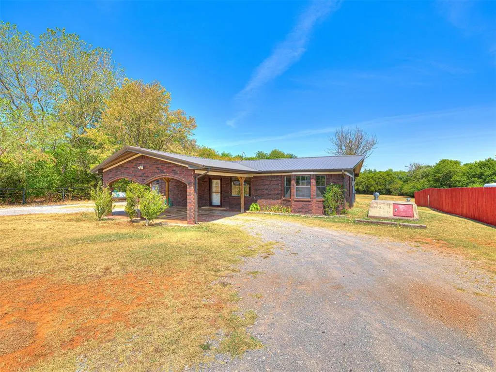 Photo 39 — 245 E Riddle Road, Chickasha, OK 73018