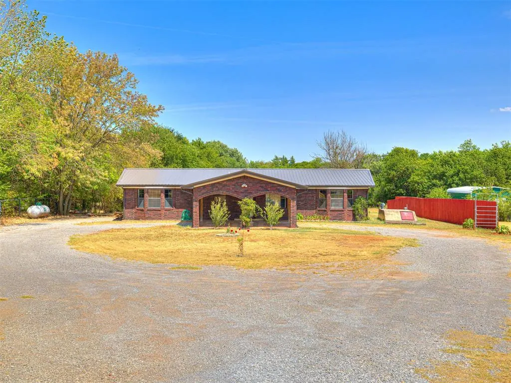 Photo 42 — 245 E Riddle Road, Chickasha, OK 73018