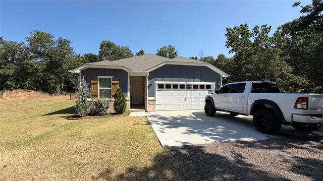 Photo 2 — 16951 Buck Circle, Newalla, OK 74857