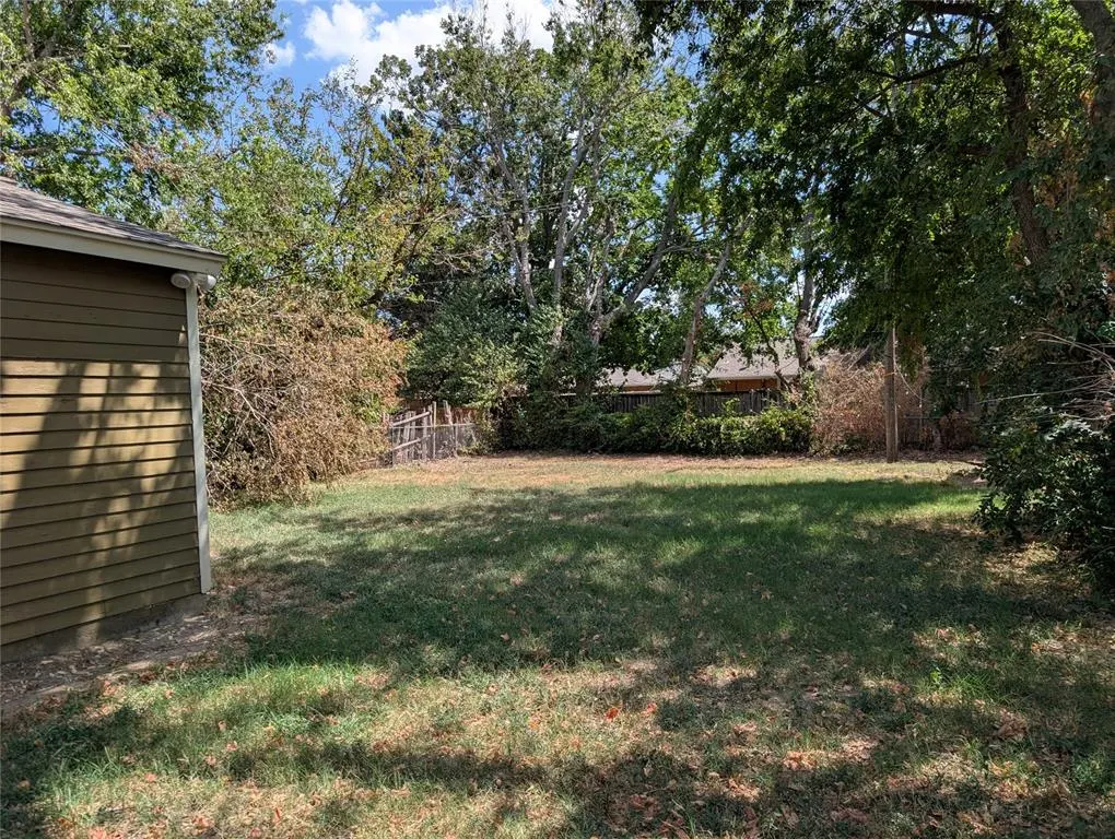 Photo 18 — 1614 Iowa Street, Norman, OK 73069