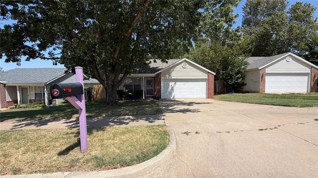 Front exterior — 1117 Cedarcrest Street, Norman, OK 73071