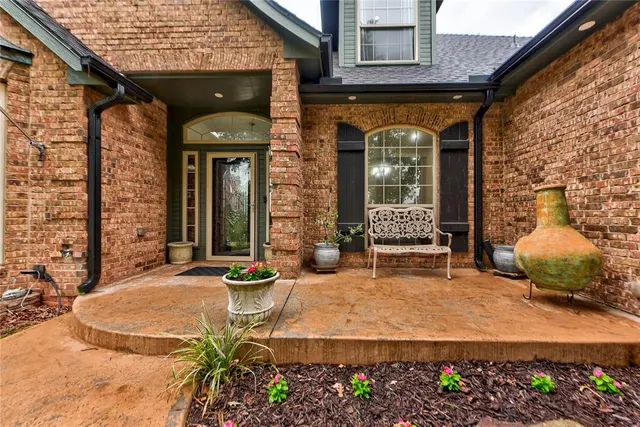 Photo 2 — 9513 S Foxmor Drive, Oklahoma City, OK 73165