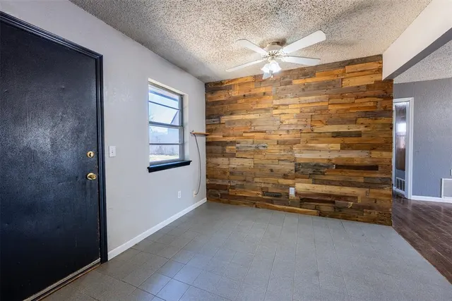 Photo 6 — 304 Jarman Circle, McLoud, OK 74851