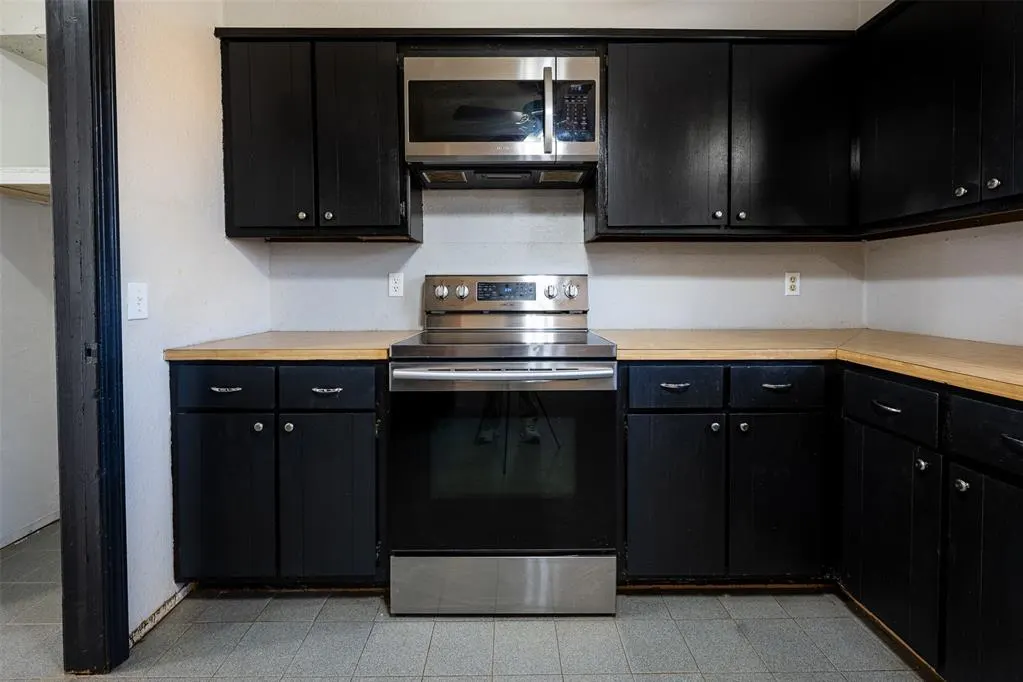 Photo 7 — 304 Jarman Circle, McLoud, OK 74851