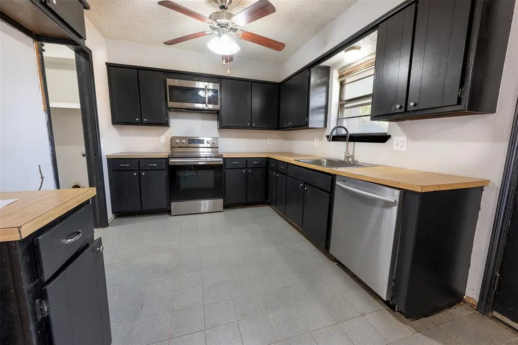 Photo 10 — 304 Jarman Circle, McLoud, OK 74851