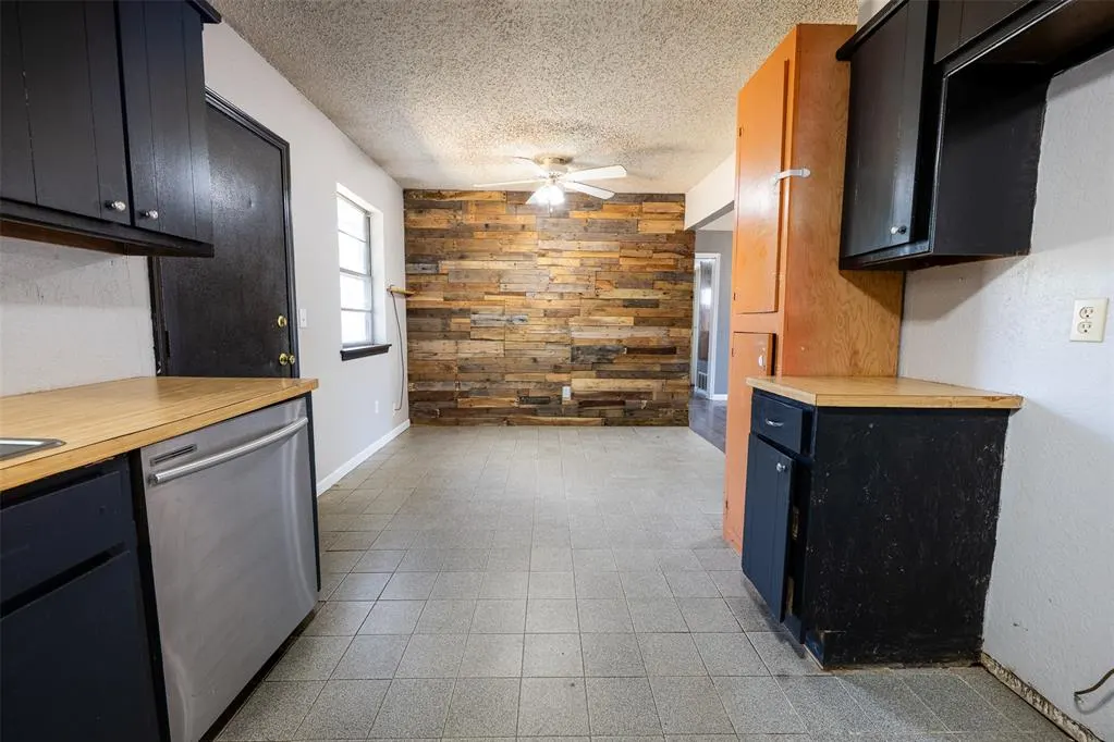 Photo 12 — 304 Jarman Circle, McLoud, OK 74851