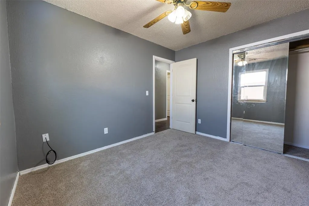 Photo 14 — 304 Jarman Circle, McLoud, OK 74851
