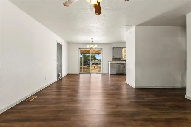 Photo 6 — 120 Ridgeline Drive, Weatherford, OK 73096