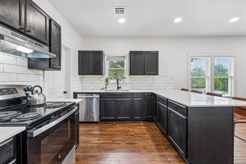 Photo 5 — 1612 W Harrison Avenue, Guthrie, OK 73044