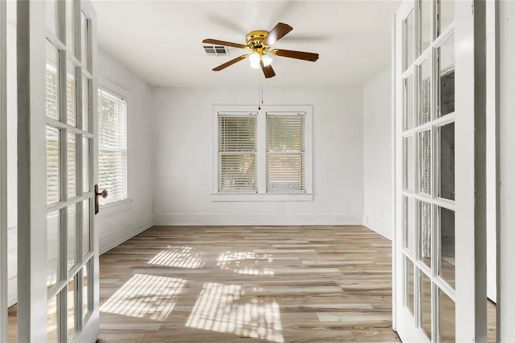 Photo 9 — 322 S 13th Street, Clinton, OK 73601